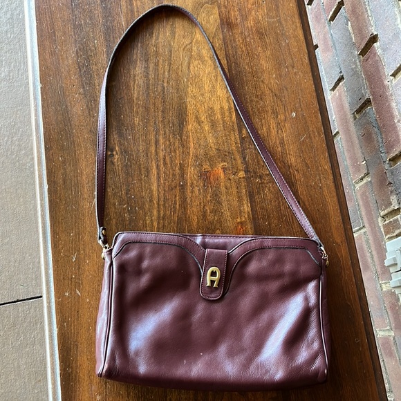 Vintage Etienne Aigner Leather Purse - Picture 2 of 14